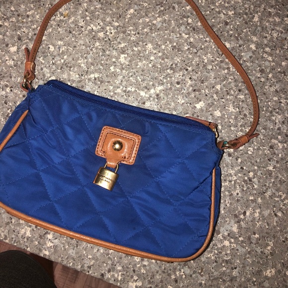 Tommy Hilfiger handbag - Picture 1 of 5